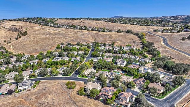 4924 Village Green Dr, El Dorado Hills, CA 95762