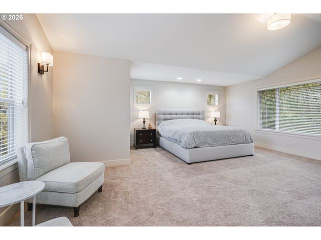 1880 Nw DEETTE Dr, Portland, OR 97229