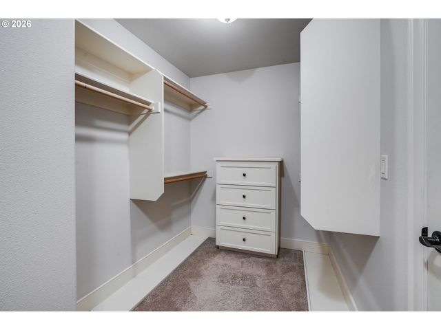 1880 Nw DEETTE Dr, Portland, OR 97229