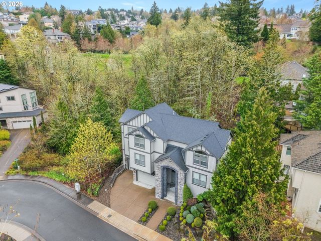 1880 Nw DEETTE Dr, Portland, OR 97229