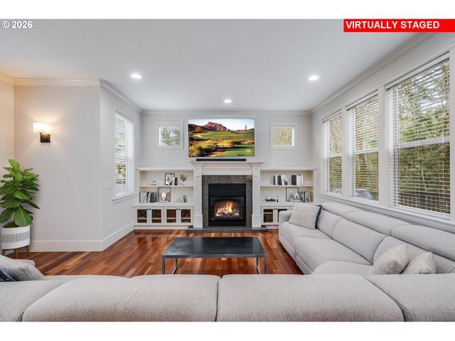 1880 Nw DEETTE Dr, Portland, OR 97229