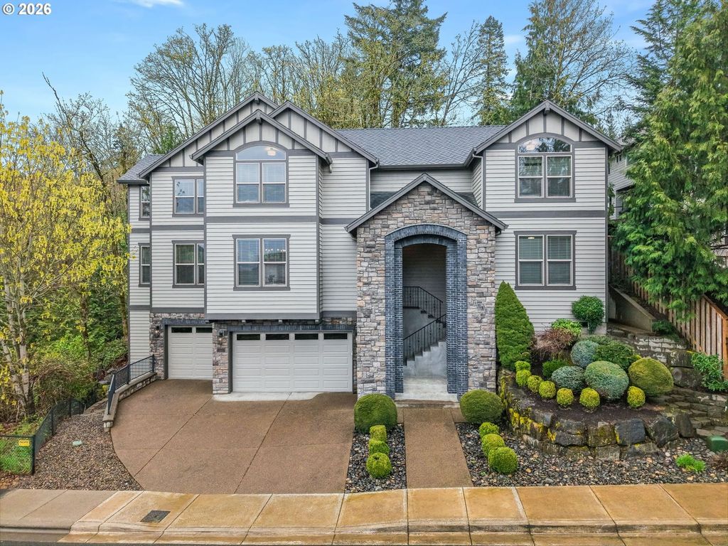 1880 Nw DEETTE Dr, Portland, OR 97229