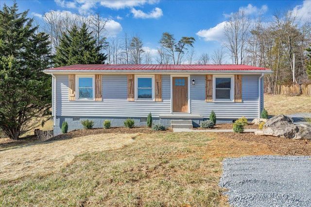 1572 Little Catawba Creek RD, Troutville, VA 24175