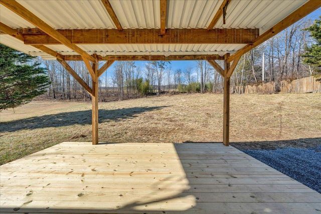 1572 Little Catawba Creek RD, Troutville, VA 24175