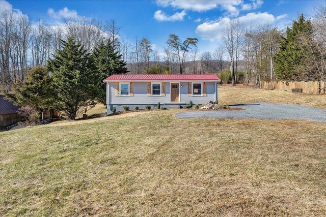1572 Little Catawba Creek RD, Troutville, VA 24175