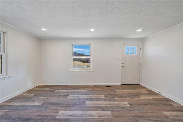 1572 Little Catawba Creek RD, Troutville, VA 24175