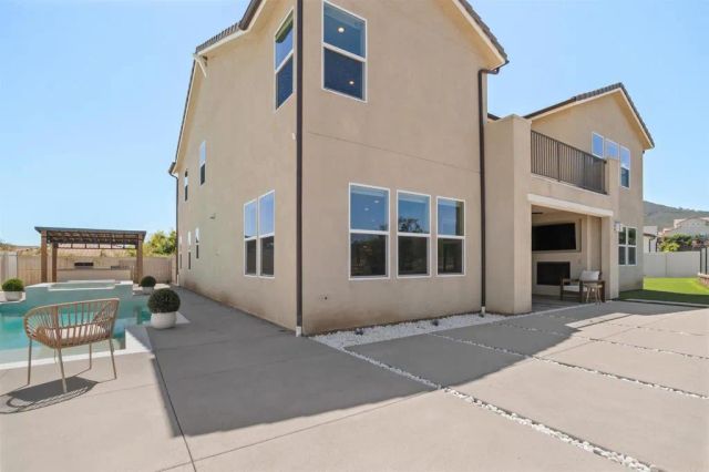 22013 Long Trot Drive, Escondido, CA 92029