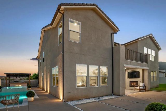 22013 Long Trot Drive, Escondido, CA 92029