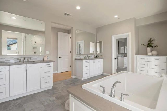 22013 Long Trot Drive, Escondido, CA 92029
