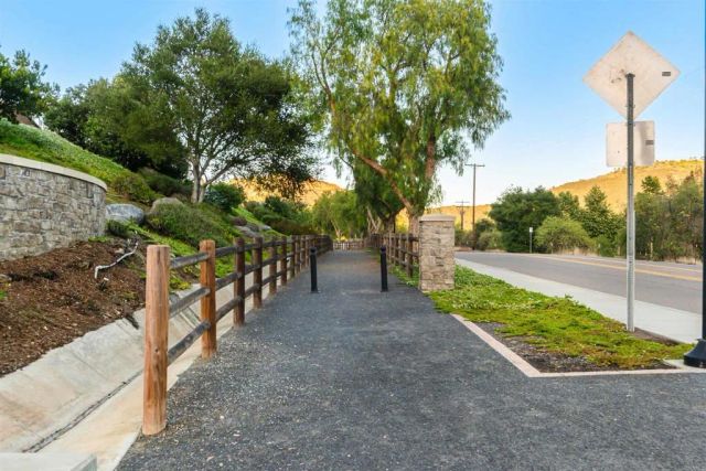 22013 Long Trot Drive, Escondido, CA 92029