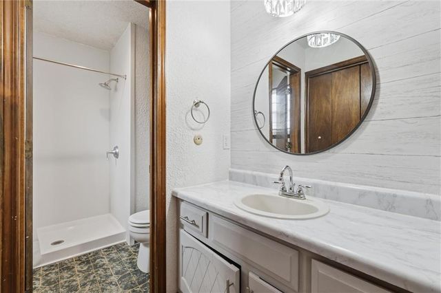 2741 S 53rd Terrace, Kansas City, KS 66106