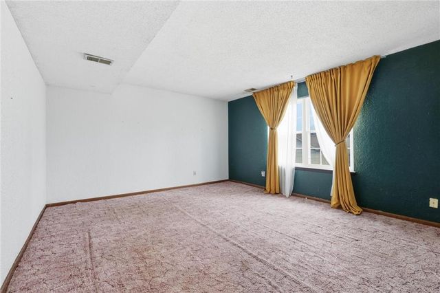 2741 S 53rd Terrace, Kansas City, KS 66106