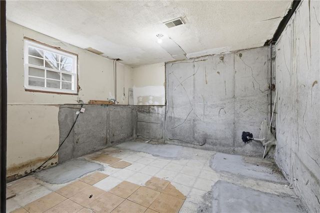 2741 S 53rd Terrace, Kansas City, KS 66106