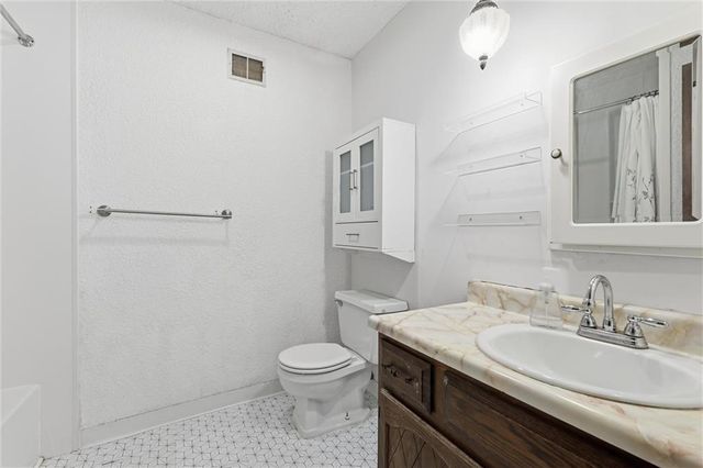 2741 S 53rd Terrace, Kansas City, KS 66106