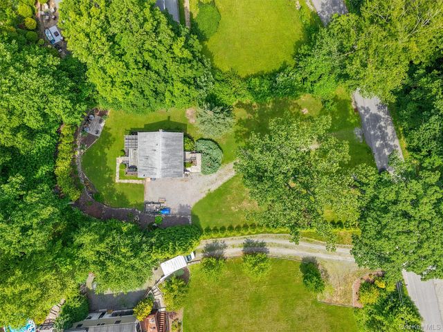 19 Oak Ridge Drive, Putnam Valley, NY 10579