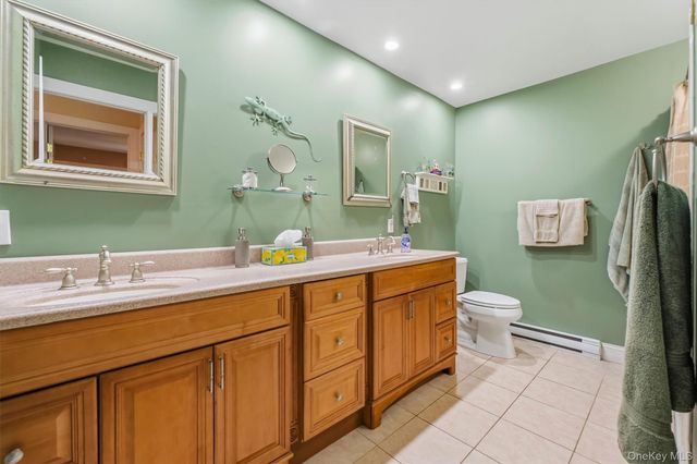 19 Oak Ridge Drive, Putnam Valley, NY 10579
