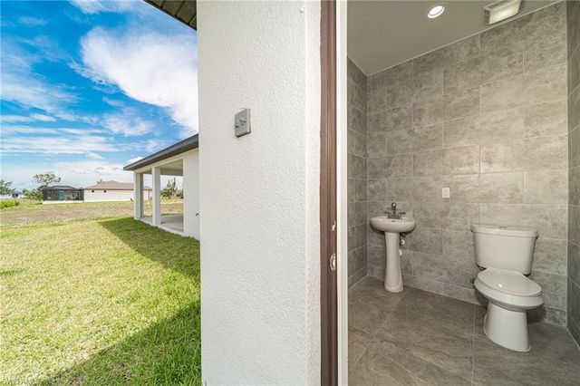 1608 38th AVE, Cape Coral, FL 33993
