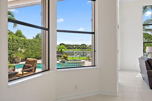 7510 Blue Heron Way, West Palm Beach, FL 33412