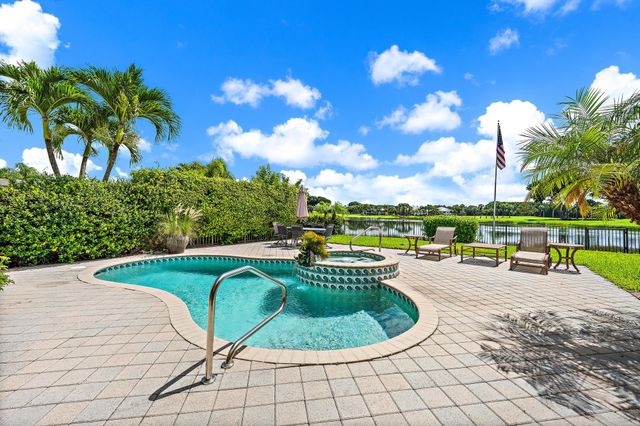 7510 Blue Heron Way, West Palm Beach, FL 33412