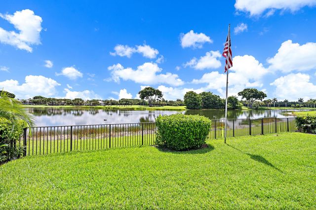 7510 Blue Heron Way, West Palm Beach, FL 33412