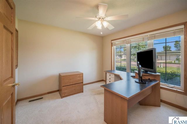 117 Cardinal Drive, Mankato, MN 56001