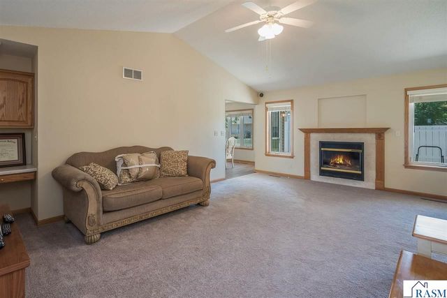 117 Cardinal Drive, Mankato, MN 56001