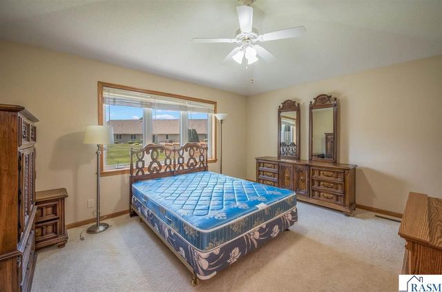 117 Cardinal Drive, Mankato, MN 56001