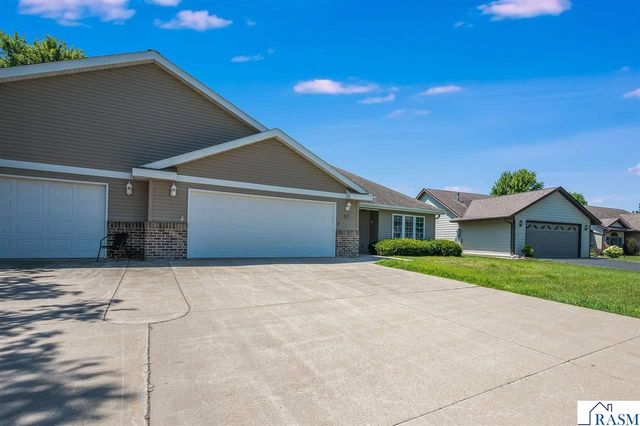 117 Cardinal Drive, Mankato, MN 56001