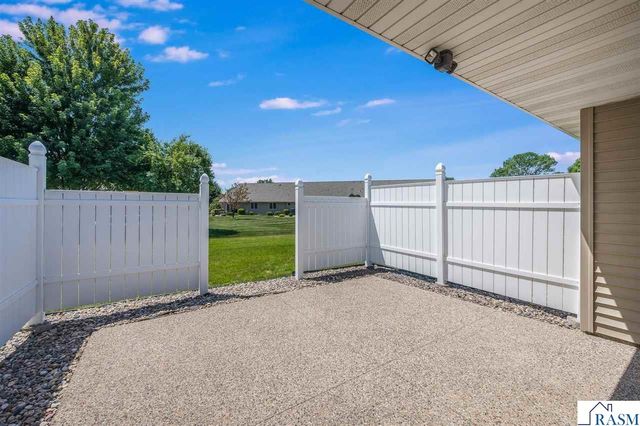 117 Cardinal Drive, Mankato, MN 56001