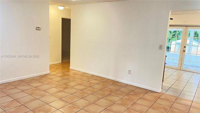 4760 SW 66th Ter, Davie, FL 33314