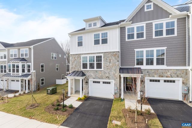 3048 FARROW CIR, Charlottesville, VA 22901