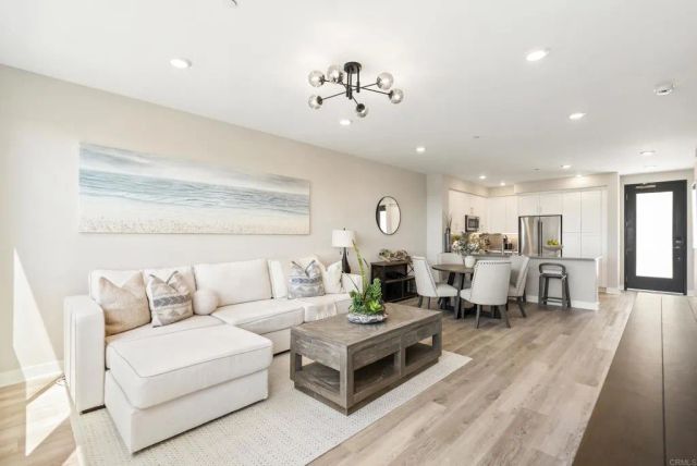 1105 S. Cleveland Street 311, Oceanside, CA 92054