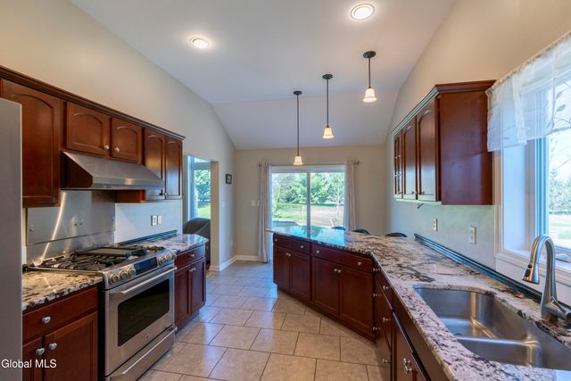 11 Mallard Cove, Malta, NY 12019