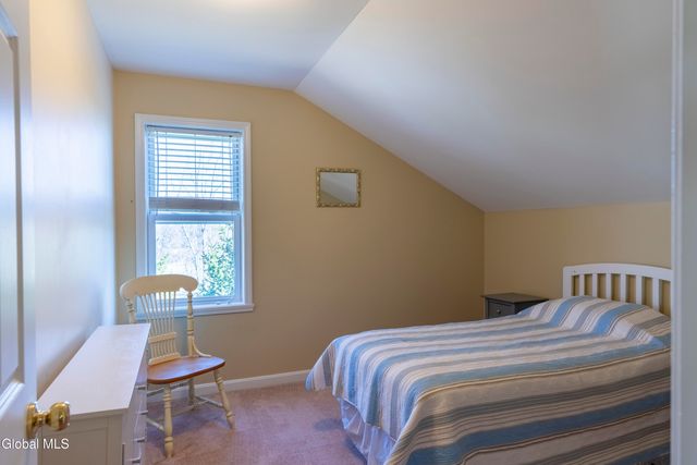11 Mallard Cove, Malta, NY 12019