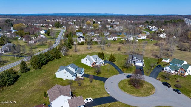 11 Mallard Cove, Malta, NY 12019