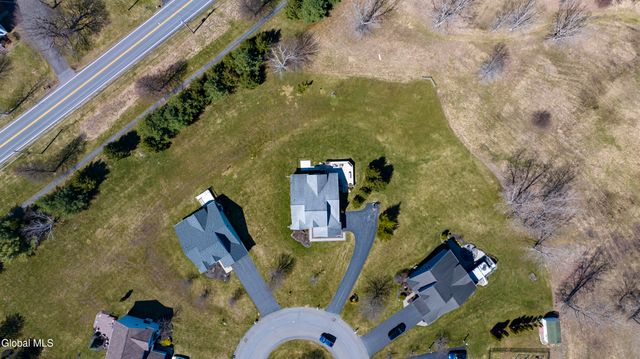 11 Mallard Cove, Malta, NY 12019