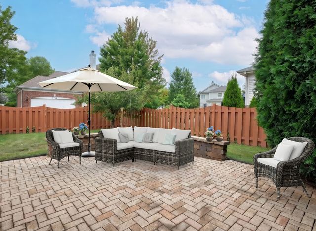 1590 Fielding Drive, Glenview, IL 60026