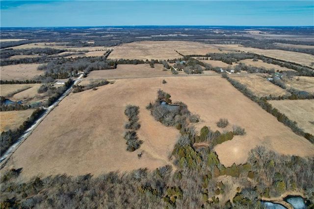 2569 Valley Road, Fulton, KS 66738