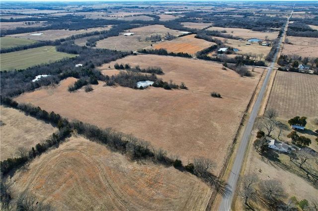 2569 Valley Road, Fulton, KS 66738