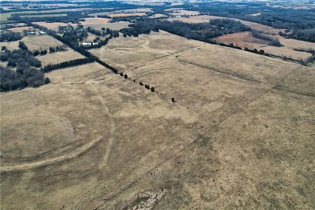 2569 Valley Road, Fulton, KS 66738