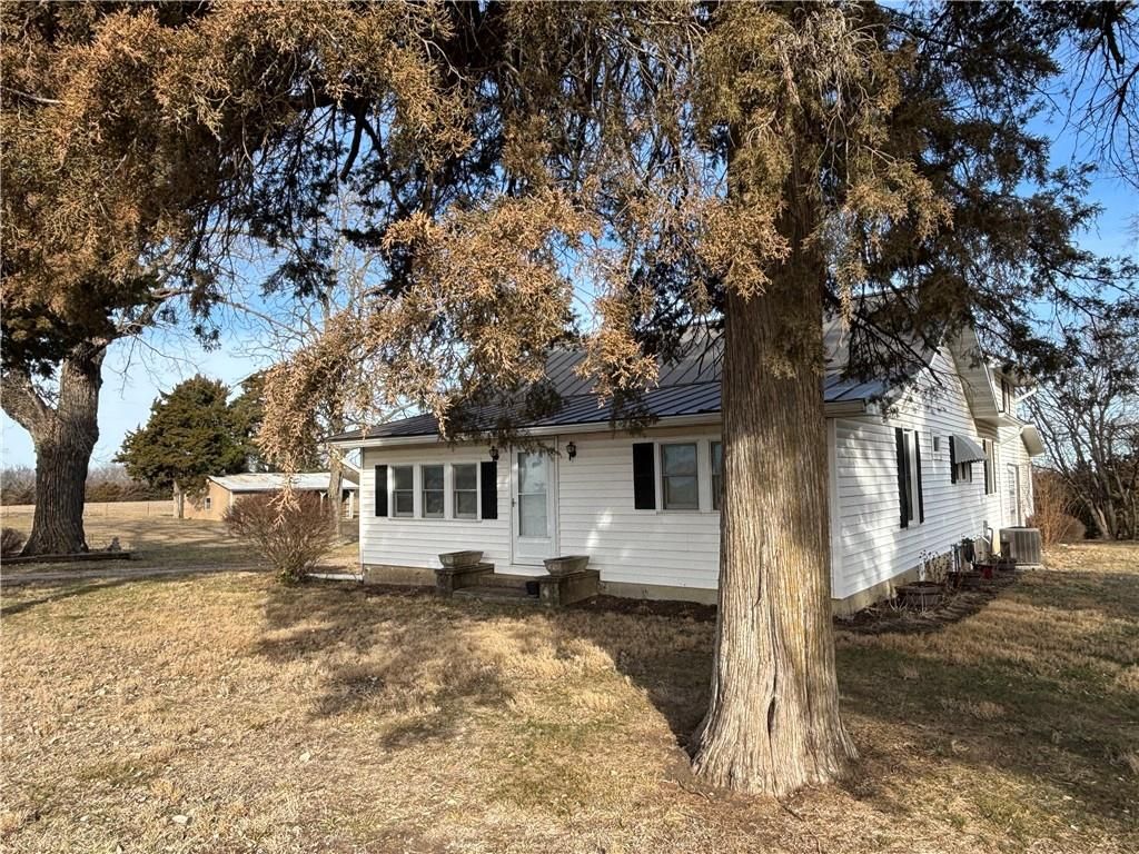 2569 Valley Road, Fulton, KS 66738