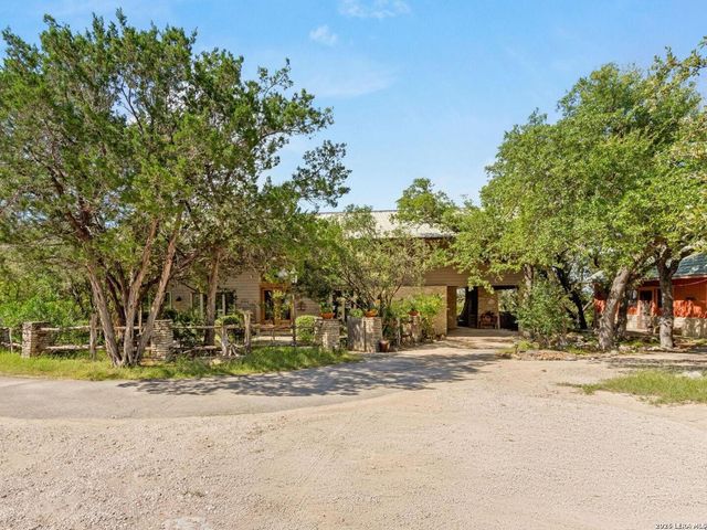 1210 COUNTRY PIKE, Canyon Lake, TX 78133