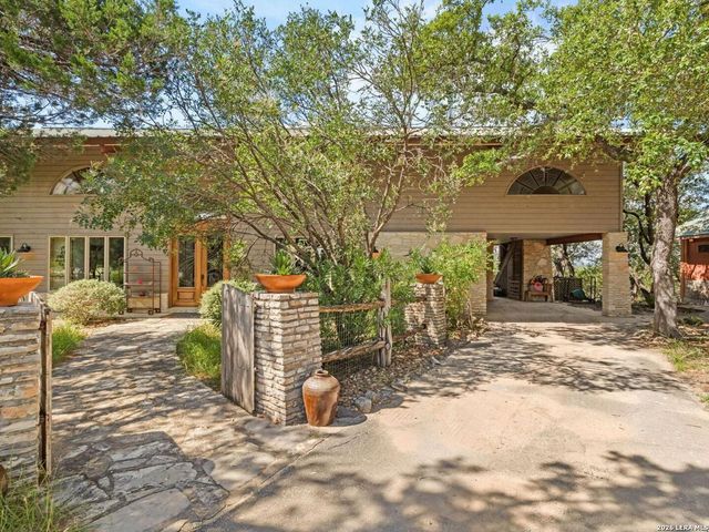 1210 COUNTRY PIKE, Canyon Lake, TX 78133