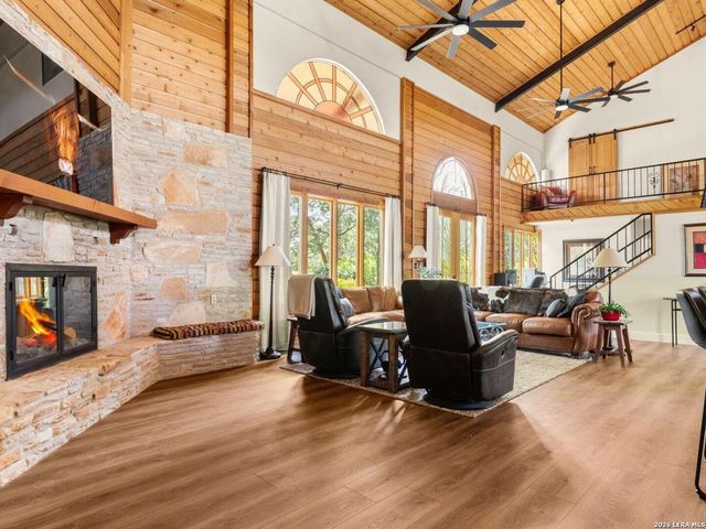 1210 COUNTRY PIKE, Canyon Lake, TX 78133
