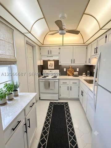 1445 Atlantic Shores Blvd 206, Hallandale Beach, FL 33009