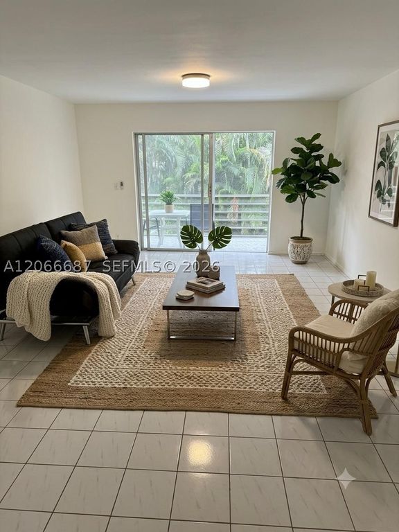 1445 Atlantic Shores Blvd 206, Hallandale Beach, FL 33009