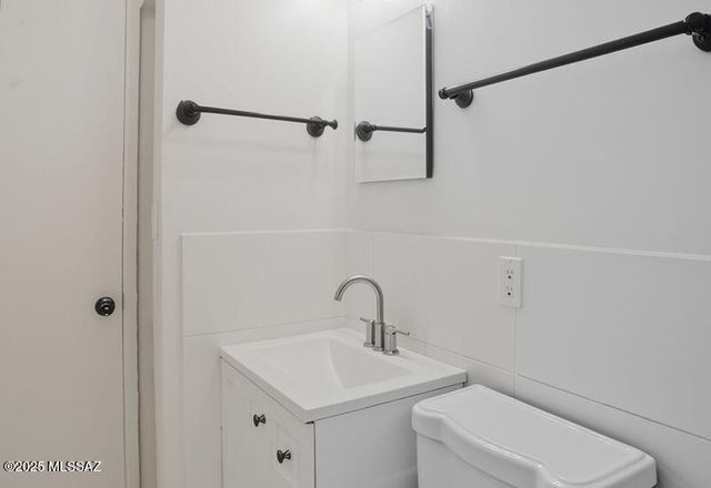 2120 E 33rd Street, Tucson, AZ 85713