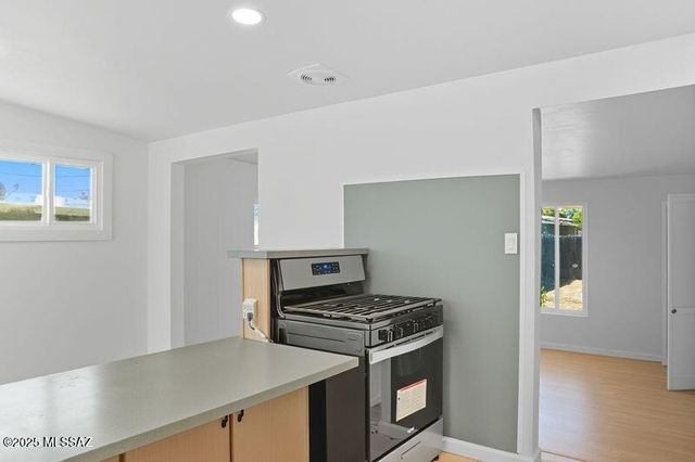 2120 E 33rd Street, Tucson, AZ 85713
