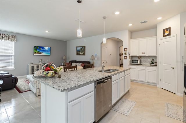 2916 HOODED CRANE COVE, St Cloud, FL 34773