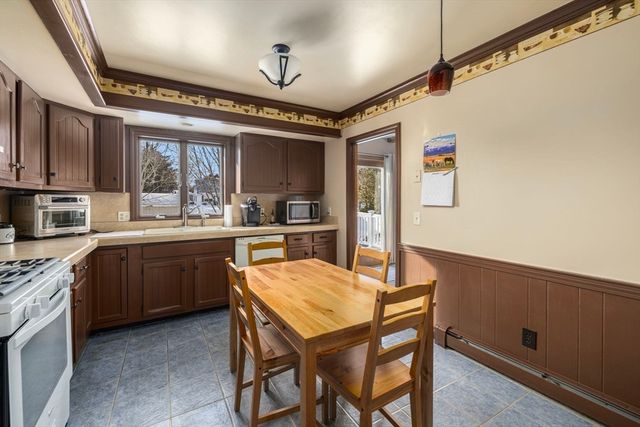 45 Obannon Pl, Swansea, MA 02777